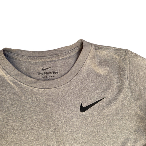Camiseta the Nike tee para adolescente de 10-12 Años USADO